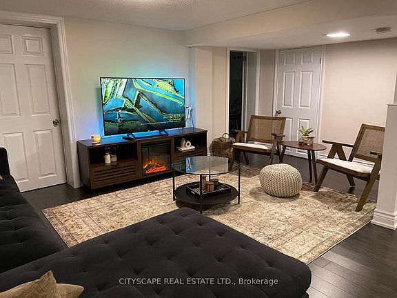 3rd image of 61 Farmbrook Rd #Basement