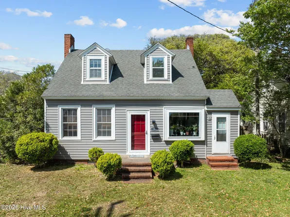 2812 Evans Street, Morehead City, NC 28557