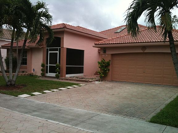 2nd image of 734 Heritage Dr