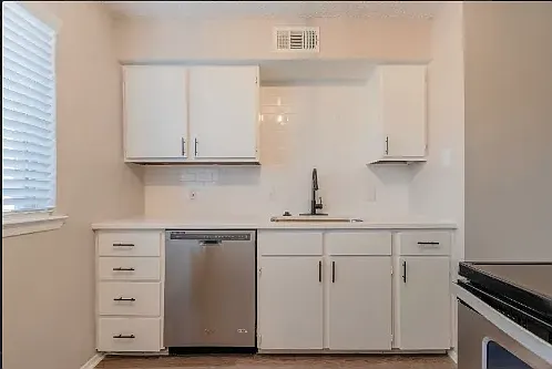 The Dean Apartments — Photo 9
