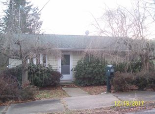 97 W Enterprise St, Glen Lyon, PA 18617
