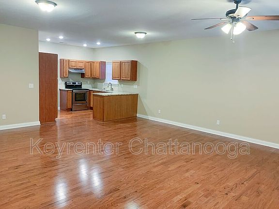 3rd image of 114 Pinehurst Ave