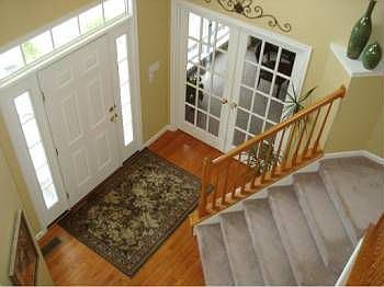 1st image of 160 Hunter Dr