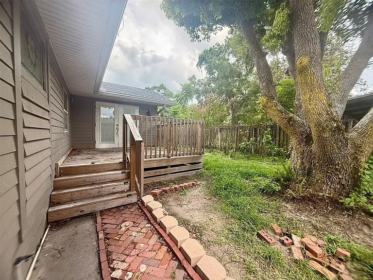 702 Avenue H NE #702 — Photo 17