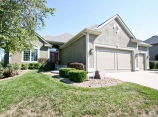 6804 NW 104th St, Kansas City, MO 64154