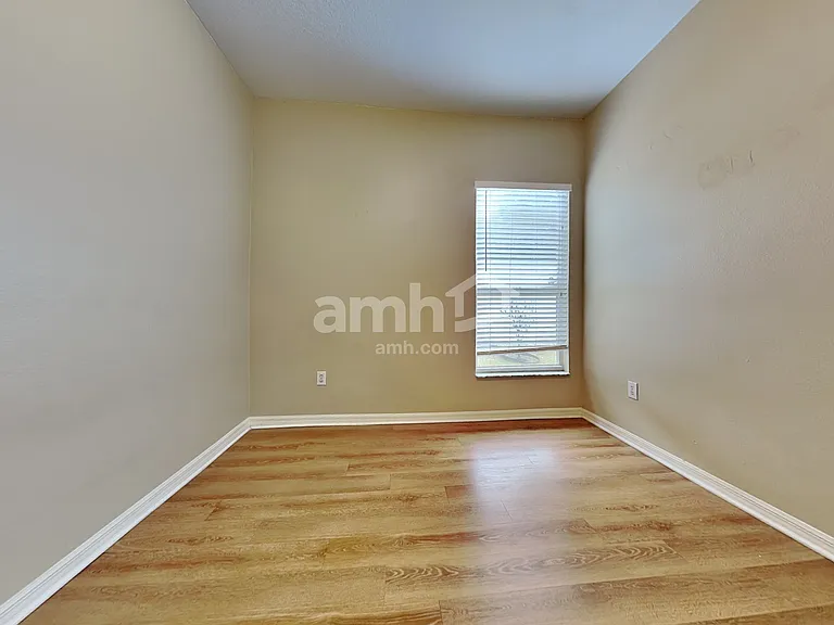 1507 Rolling Meadow Dr — Photo 15