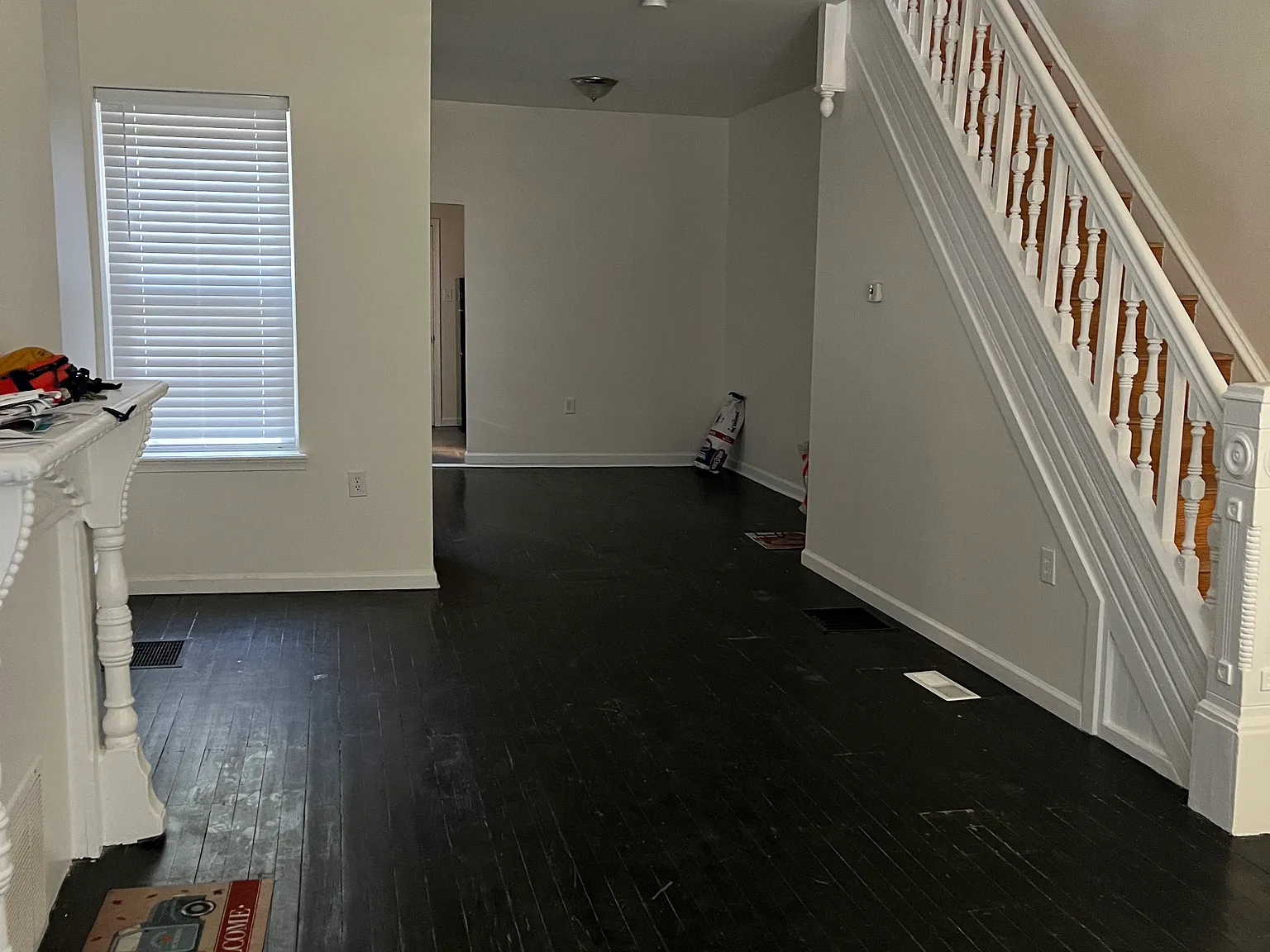 3 bed, 1200 sqft, $2,400 — Photo 3