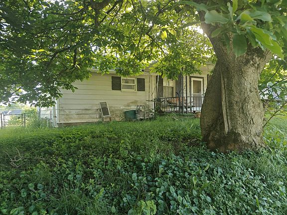 3rd image of 400 Old Byesville Rd