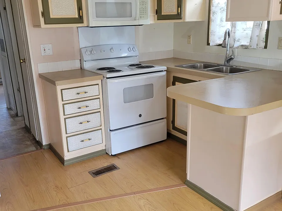 1720 NW 38th Ave #5B