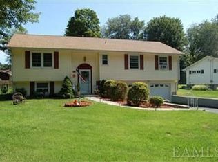 11 Tommy Thurber Ln, Montrose, NY 10548
