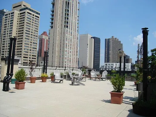 Sold by Real Direct | media 15