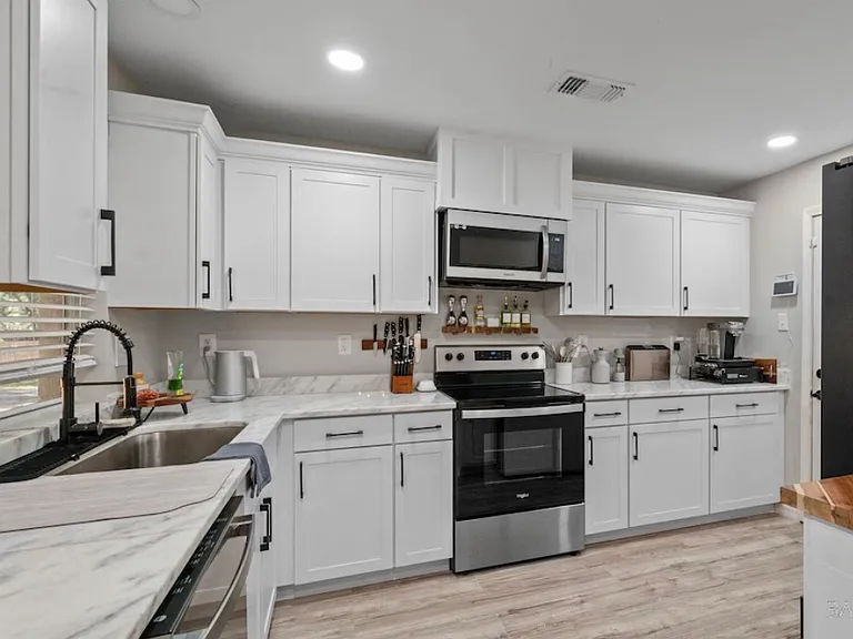 3075 Longleaf Dr — Photo 5
