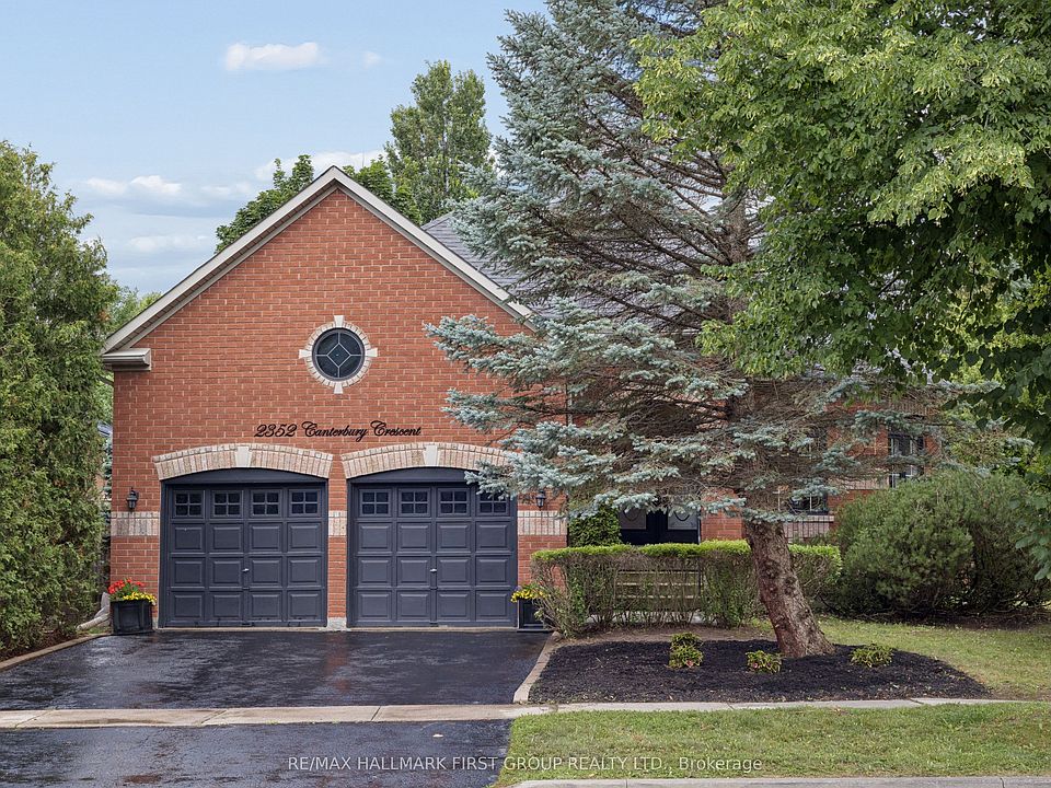 1st image of 2352 Canterbury Cres