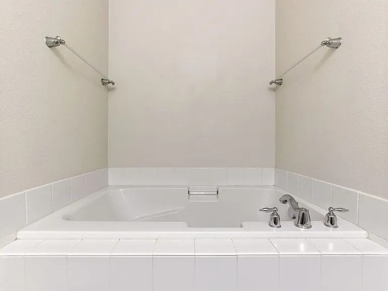 2322 NW 168th Pl — Photo 26