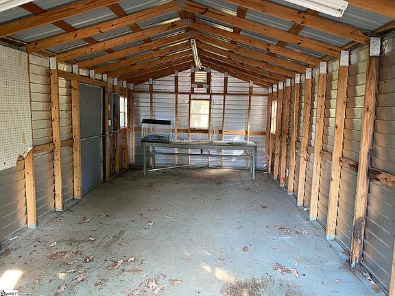 4th image of 1211 Amber Hill Cir