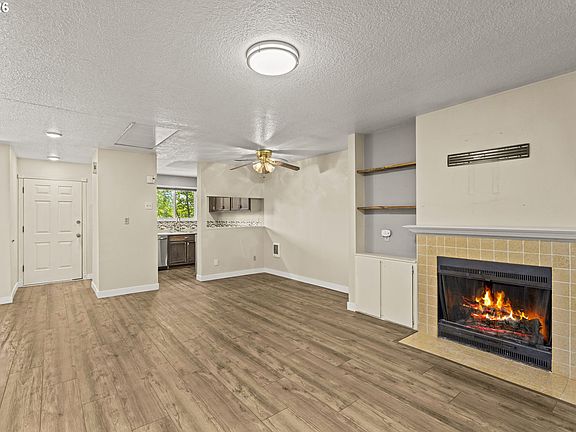 4th image of 603 SE 148th Ave