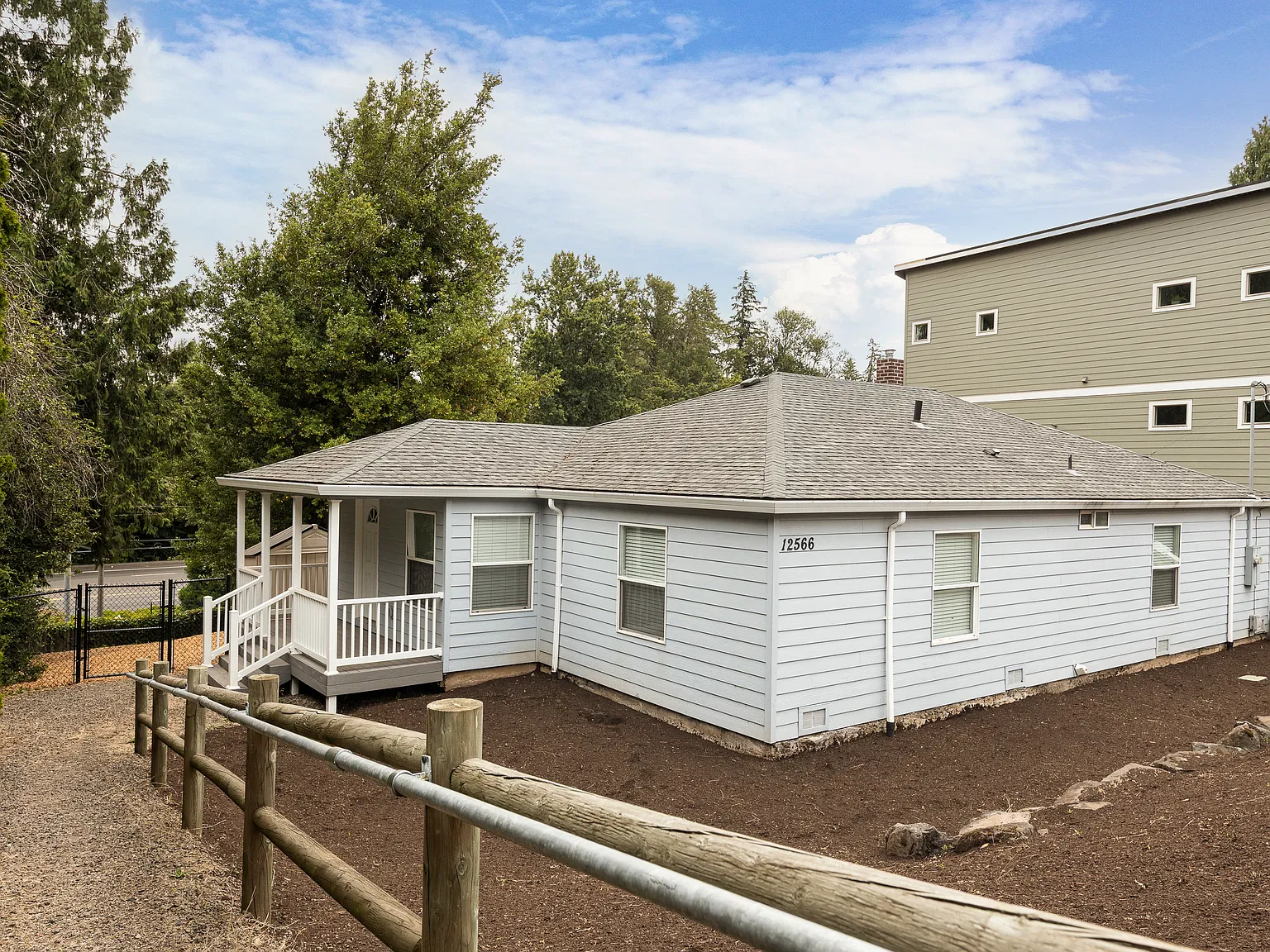 3 bed, 1481 sqft, $2,499 — Photo 1