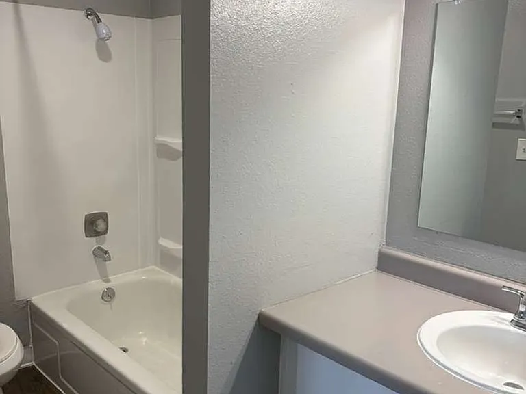 601 S Kent St — Photo 22
