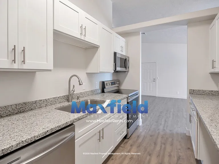 2737 E 750 N #3 — Photo 14