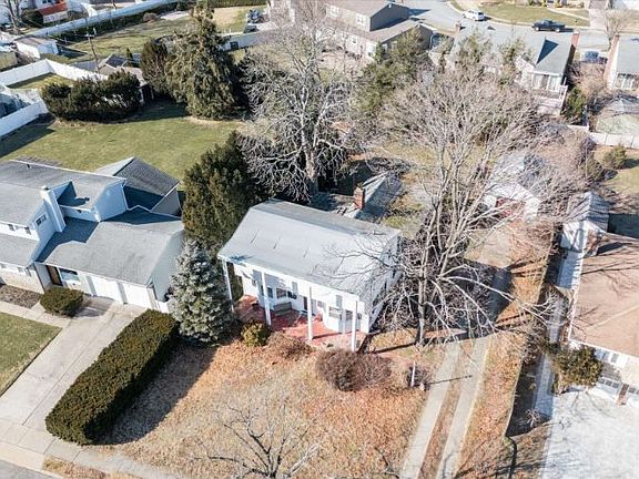 4th image of 2933 Beltagh Ave