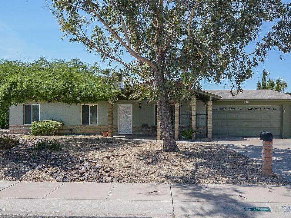 1st image of 3249 E Sunnyside Dr
