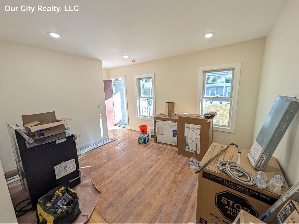 1st image of 5 Lowell Cir #1A