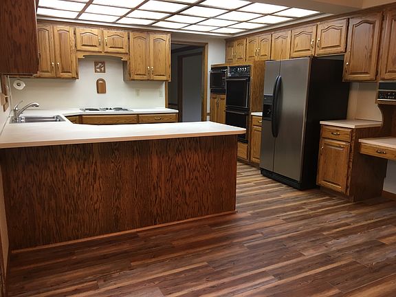2nd image of 1405 N 131st Avenue Cir
