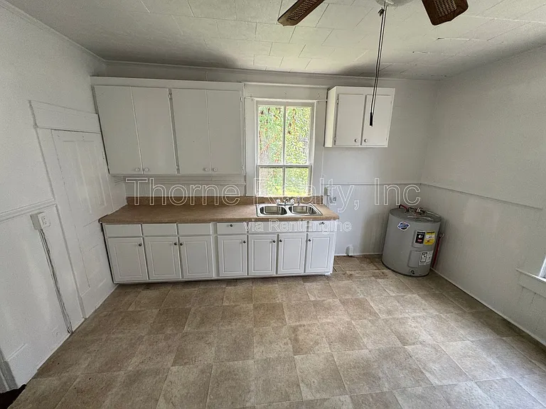 809 Sunset Ave — Photo 4
