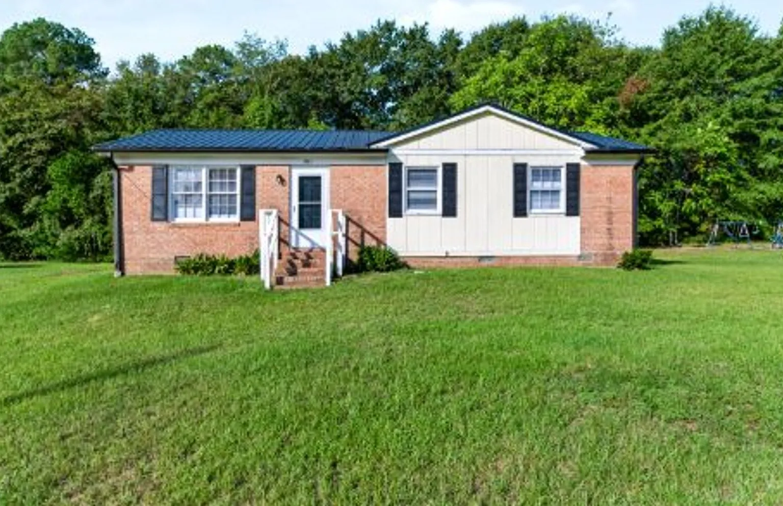 2414 Shawnee Circle Sanford, NC 27332 — Photo 1