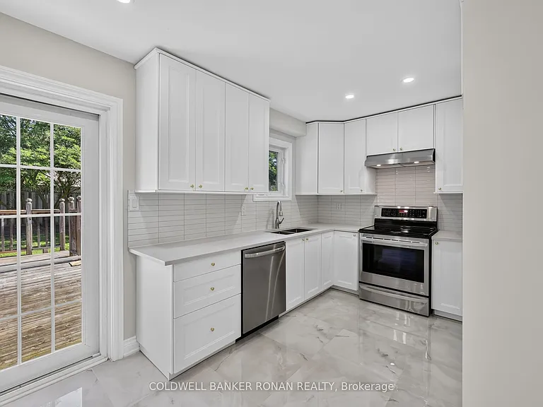 8 McCullough Ave — Photo 6