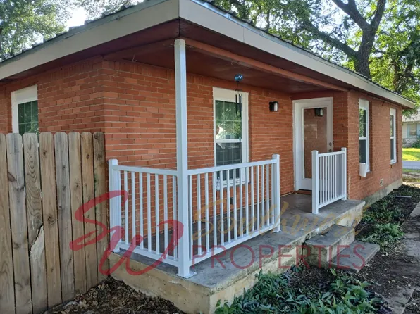 990 N McCart St, Stephenville, TX 76401