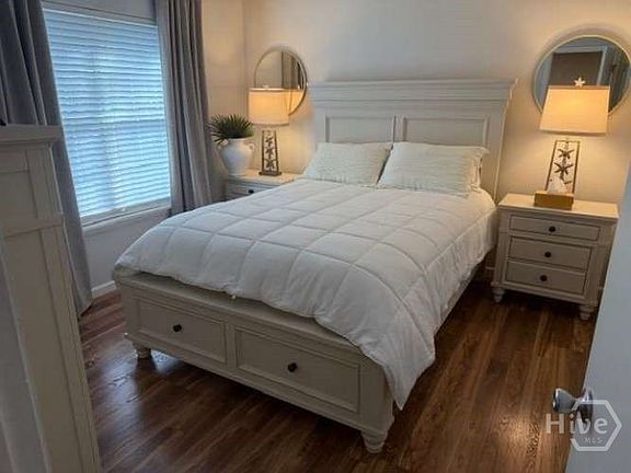 3rd image of 401 N Cromwell Road #F5