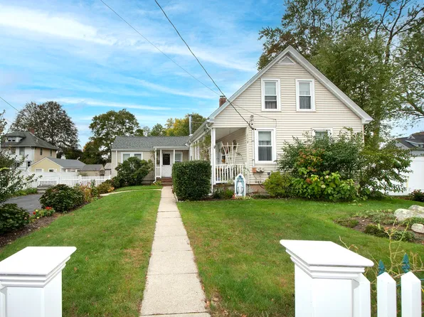 112 Arlington St, Rockland, MA 02370
