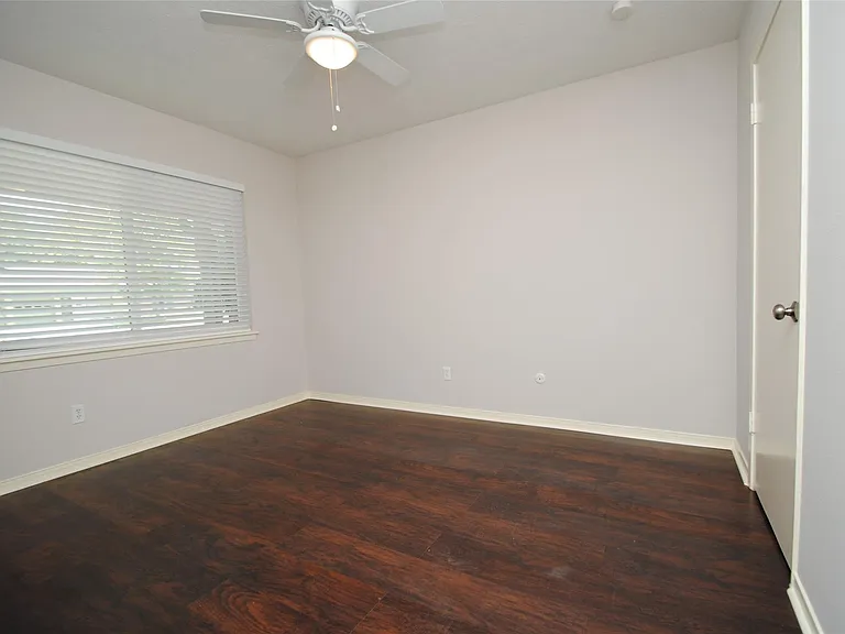 10659 Northbrook Dr — Photo 21