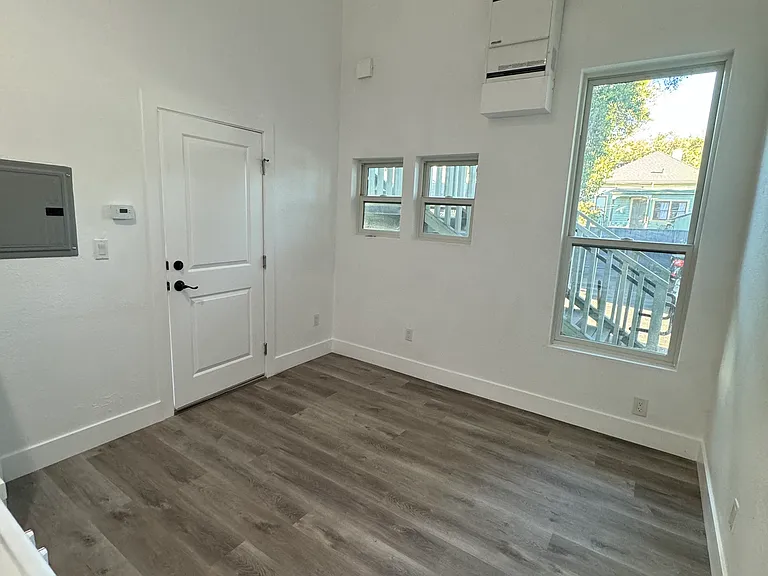 420 W San Fernando St #11 — Photo 3
