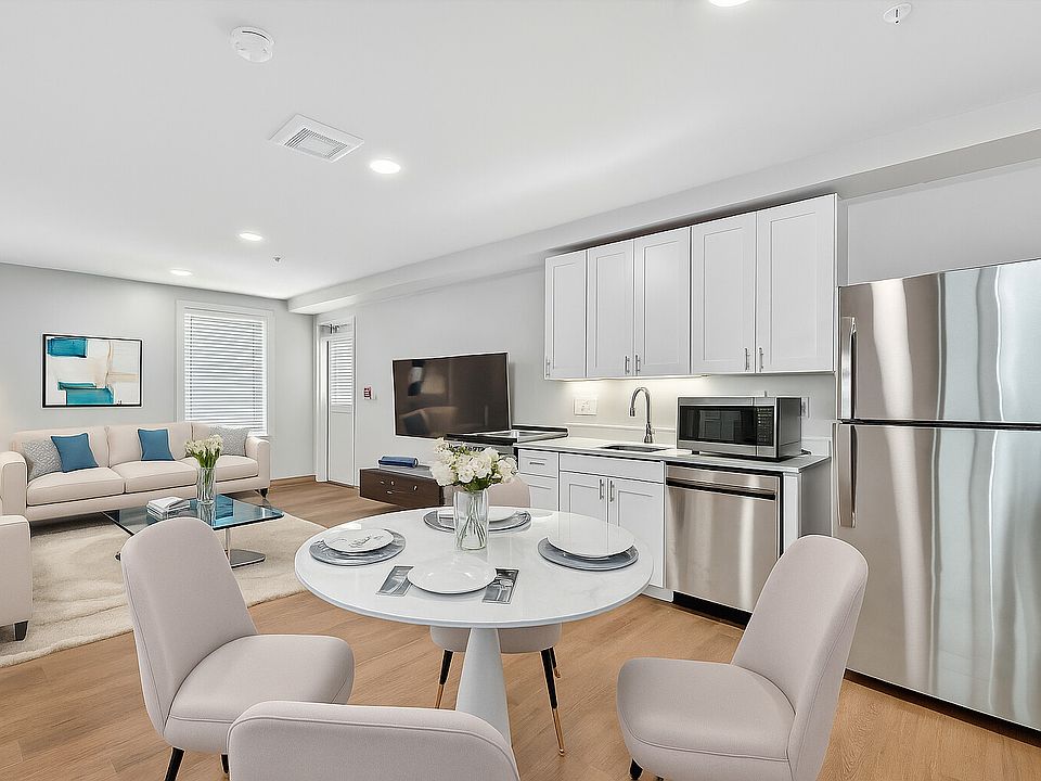 Open-Concept Layout _ Unit 101 (Handicap Accessible)