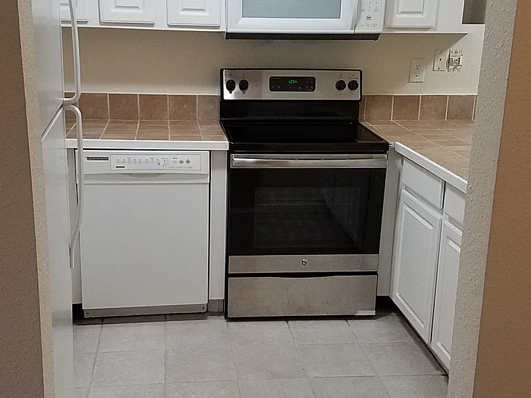 14527 NE 40th St #G101 — Photo 7