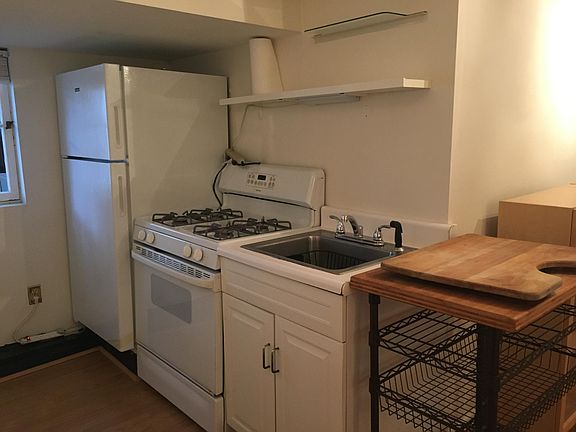 2nd image of 2820 Baker St Unit A