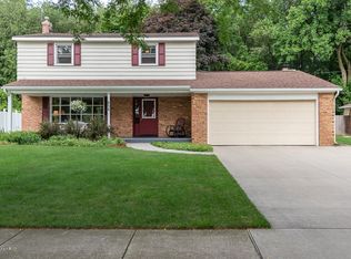 834 Ellendale St, Kalamazoo, MI 49006