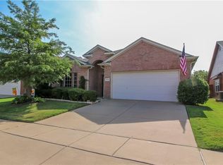 6504 Alexandra Meadows Dr, Fort Worth, TX 76131