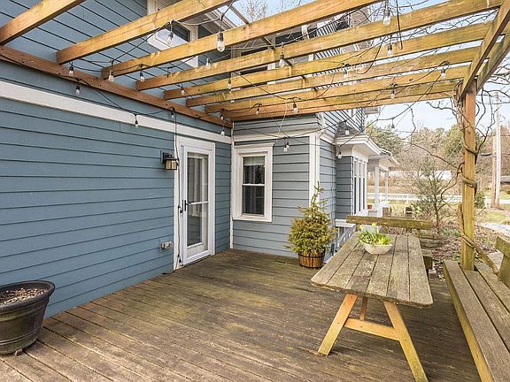 4th image of 53444 Juniper Rd