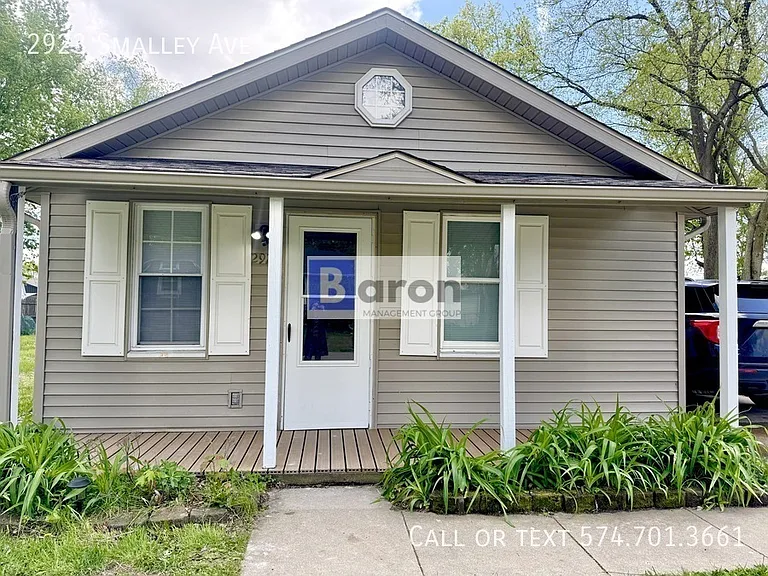 2923 Smalley Ave — Photo 16