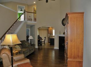 1304 Fieldstone Dr, Mount Joy, PA 17552