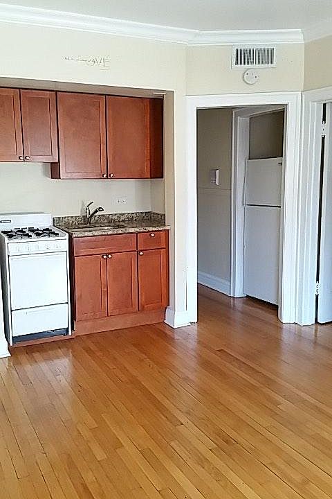 1st image of 7831 S Essex Ave APT 2