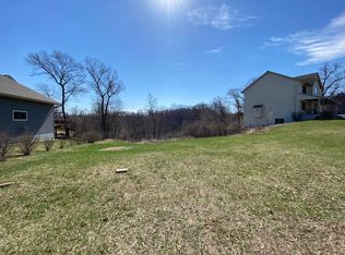 2347 Pine View Ct, Red Wing, MN 55066