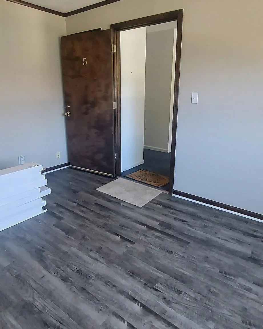 5725 Leavenworth Rd — Photo 1