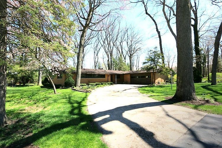 1st image of 200 Jackpine Dr