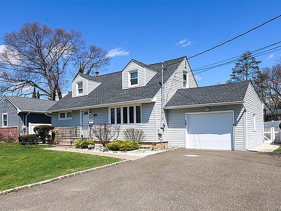 2nd image of 1481 N Meadow Road