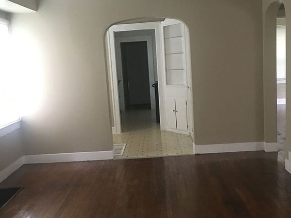 4th image of 5235 Wayne Ave