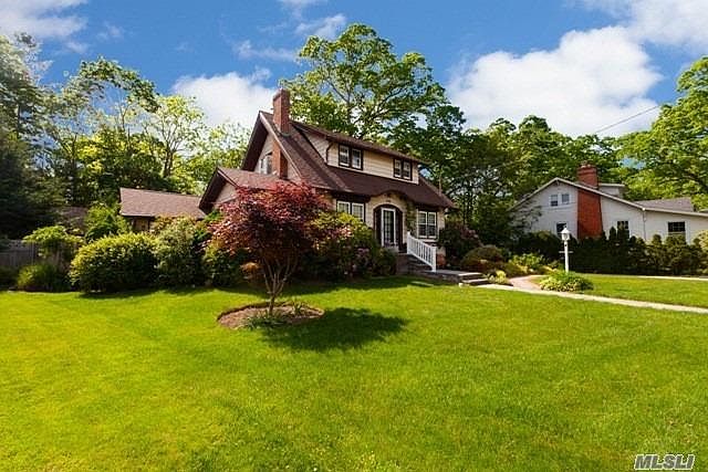 1st image of 30 Barberry Ct